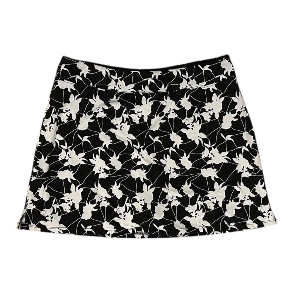 Tranquility Skort Skirt Med Black White Floral Stretch Tennis Pickleball Yoga
